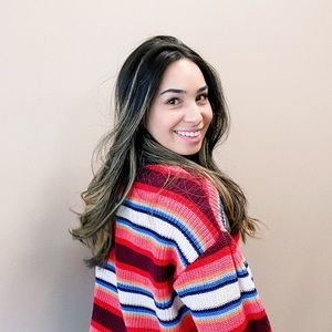 Meet your Posher, Aline